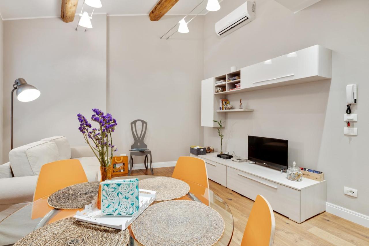 Palazzo Pitti & Ponte Vecchio Cozy Flat Apartment ฟลอเรนซ์ ภายนอก รูปภาพ