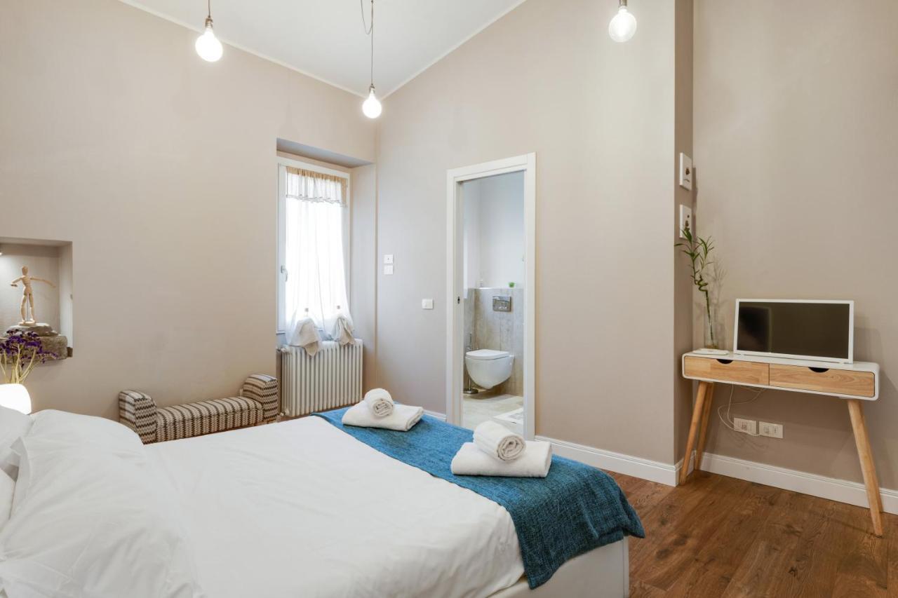 Palazzo Pitti & Ponte Vecchio Cozy Flat Apartment ฟลอเรนซ์ ภายนอก รูปภาพ