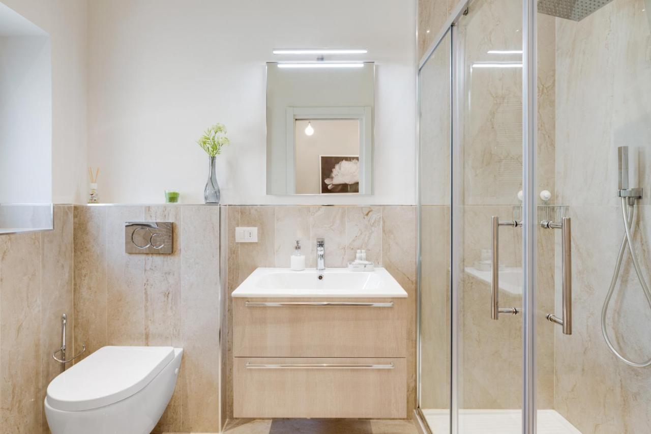 Palazzo Pitti & Ponte Vecchio Cozy Flat Apartment ฟลอเรนซ์ ภายนอก รูปภาพ